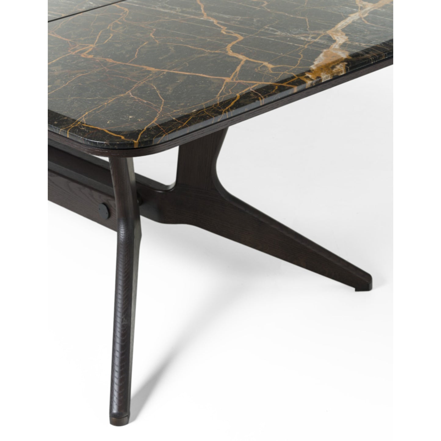 HE405 Dining Table