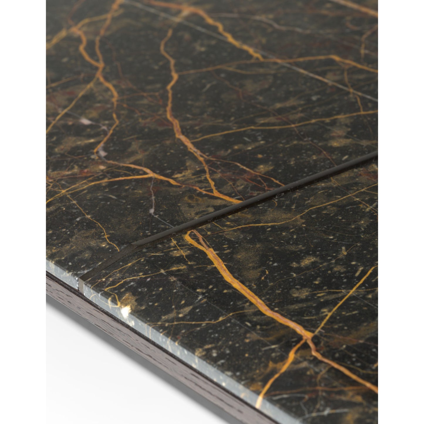 HE405 Dining Table